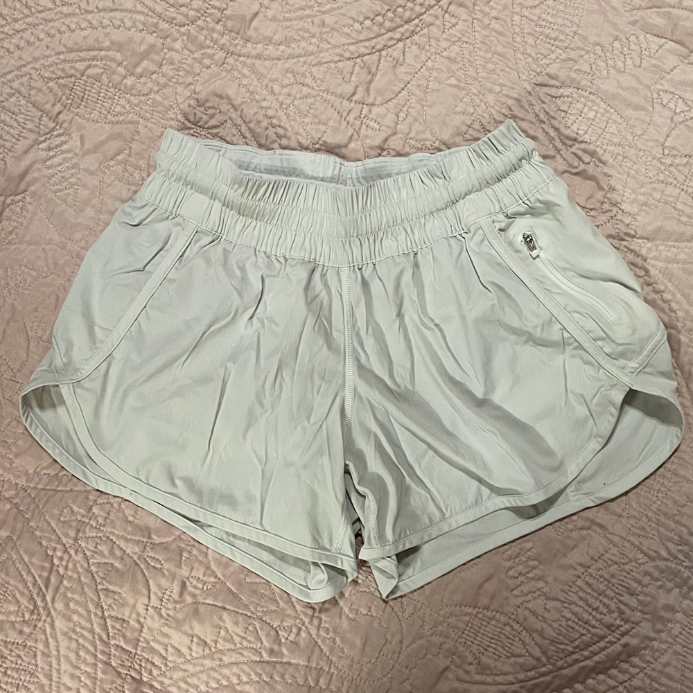 Lululemon Tracker Shorts V 4in